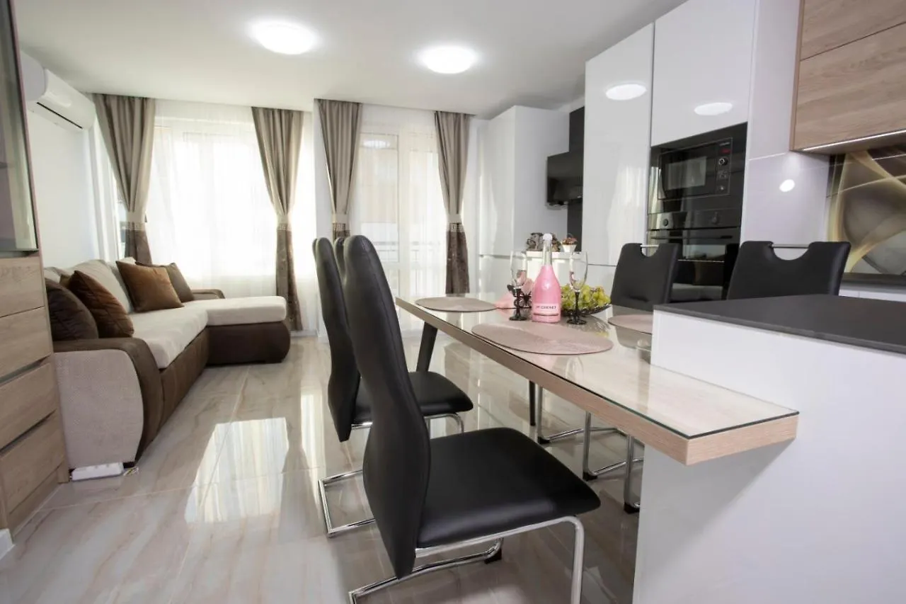 Apartmán Апартамент За Гости Ивви-1 Burgas City